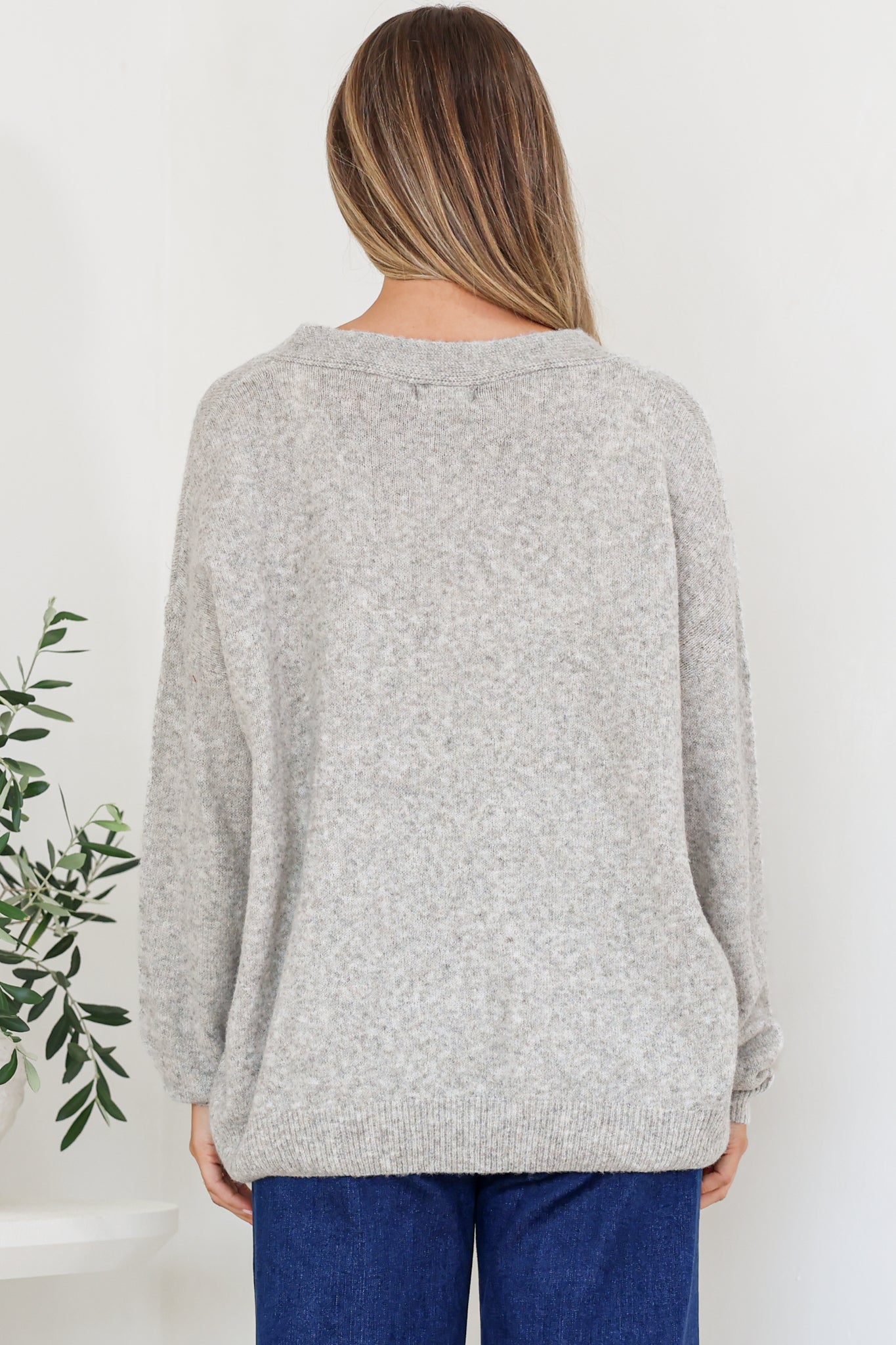 Donoven Jumper - V Neck Lightweight Knit with Ribbed Hemlines in Grey