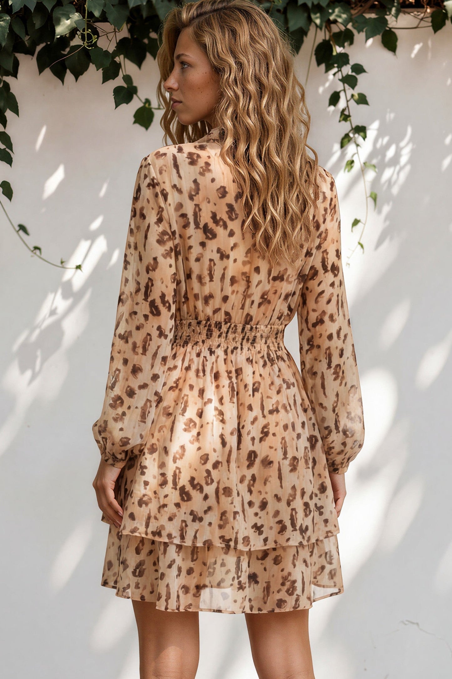 Luma Mini Dress - V Neckline Dress with Long Balloon Sleeves in Pippin Print