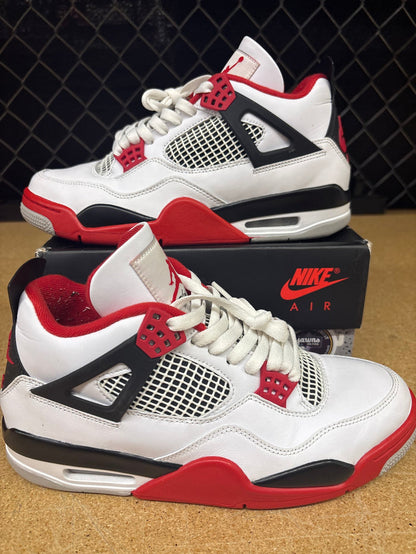 Jordan 4 Fire Red (Men 9.5) Used