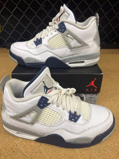 Jordan 4 Midnight Navy GS 7 Used - Sneakers - Jawns on Fire Sneakers & Shoes
