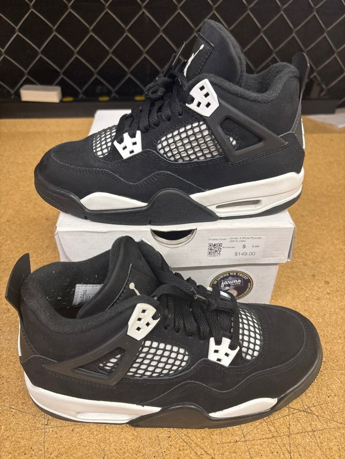 Jordan 4 White Thunder GS 5 Used - Sneakers - Jawns on Fire Sneakers & Shoes