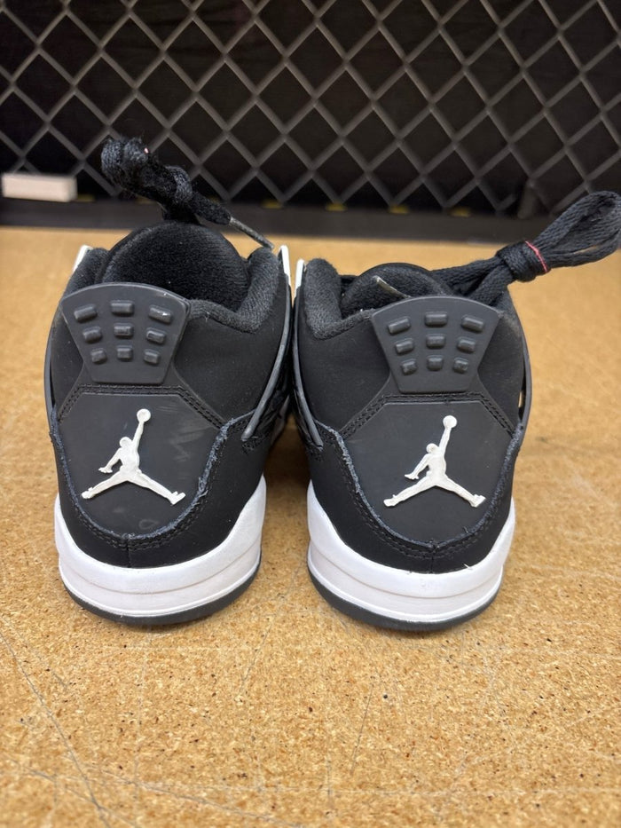 Jordan 4 White Thunder PS 2 Used - Sneakers - Jawns on Fire Sneakers & Shoes
