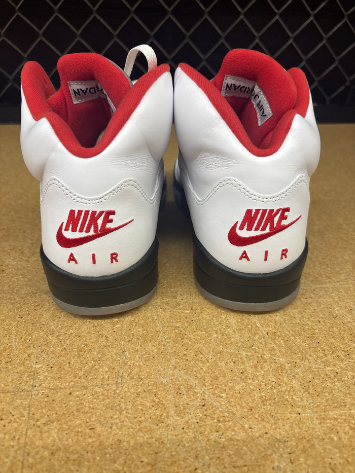 Jordan 5 Fire Red Silver Tongue (Men 11) Used