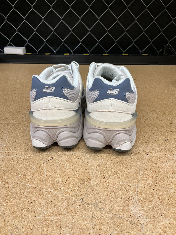 New Balance 9060 Moonrock Linen (Gradeschool 7) Used