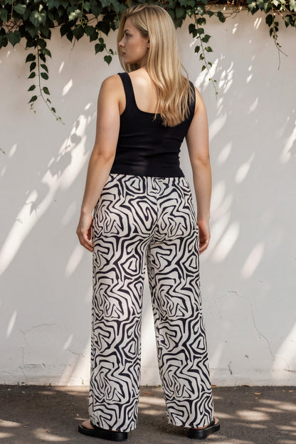 Channing Pants - High Waisted Wide-Leg Pants with Pockets in Jangle Print Black
