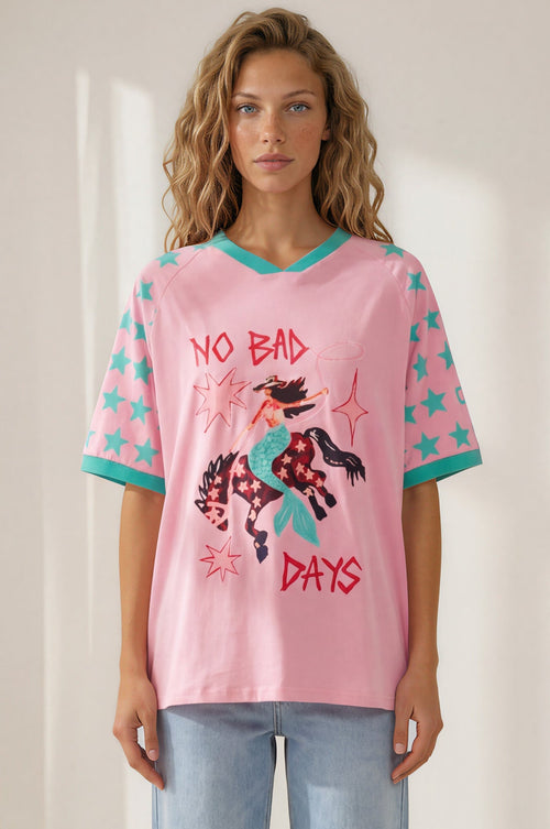 No Bad Days Tee - Graphic Print Short Sleeve T-Shirt in Pink