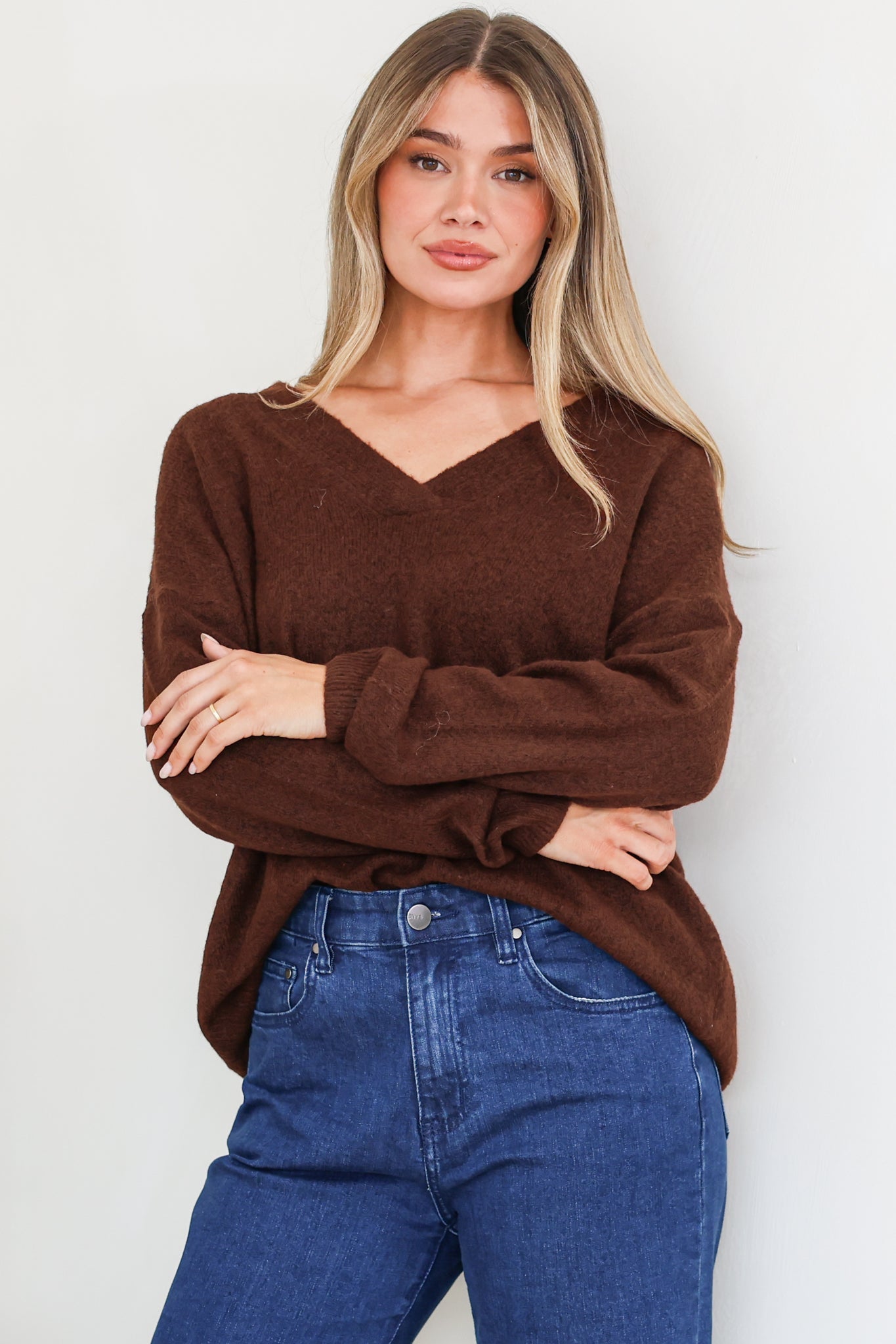 Donoven Jumper - V Neck Lightweight Knit with Ribbed Hemlines in Coffee