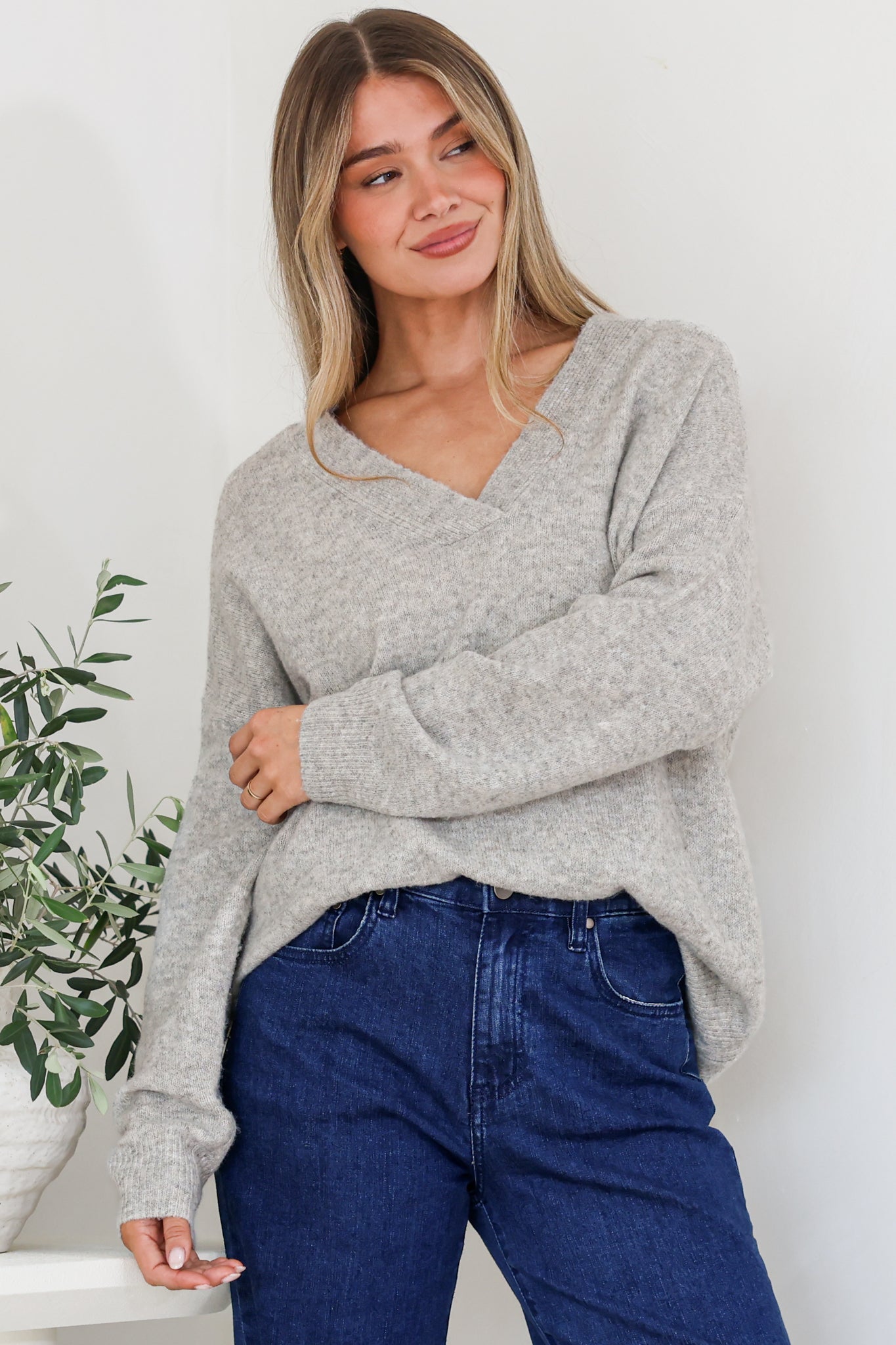 Donoven Jumper - V Neck Lightweight Knit with Ribbed Hemlines in Grey