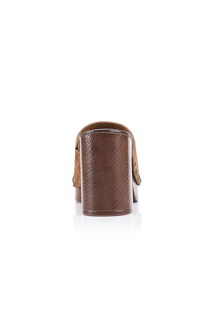 Frankie Clogs - Chestnut Tan Micro