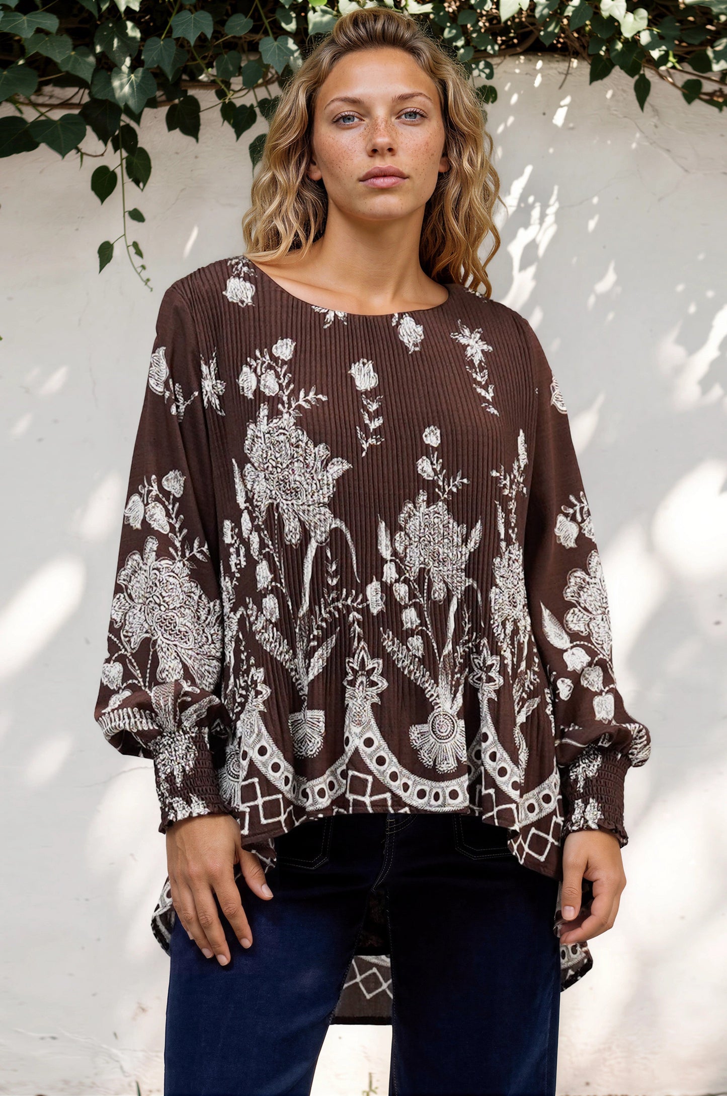 Gelina Top - Crew Neck Pleated High Low Pull Over with Balloon Sleeves in Gerry Print Chocolate