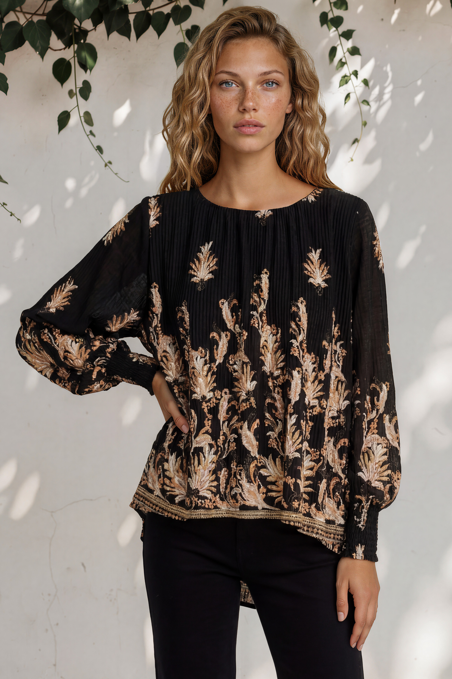 Gelina Top - Crew Neck Pleated High Low Pull Over with Balloon Sleeves in Lynsey Print Black