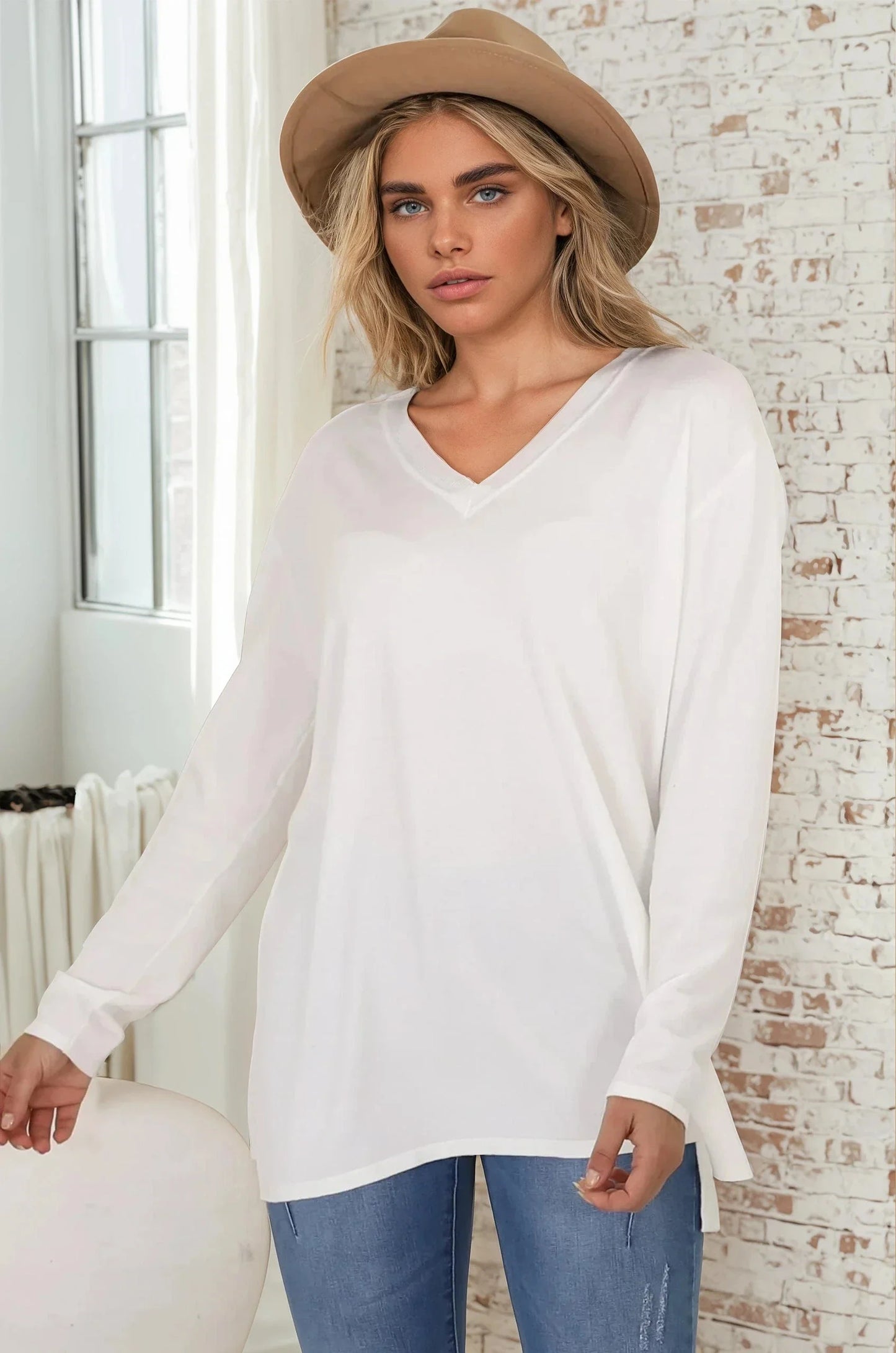 Mayanna Jumper - Light Weight V Neck Knit with Side Splits in Cream