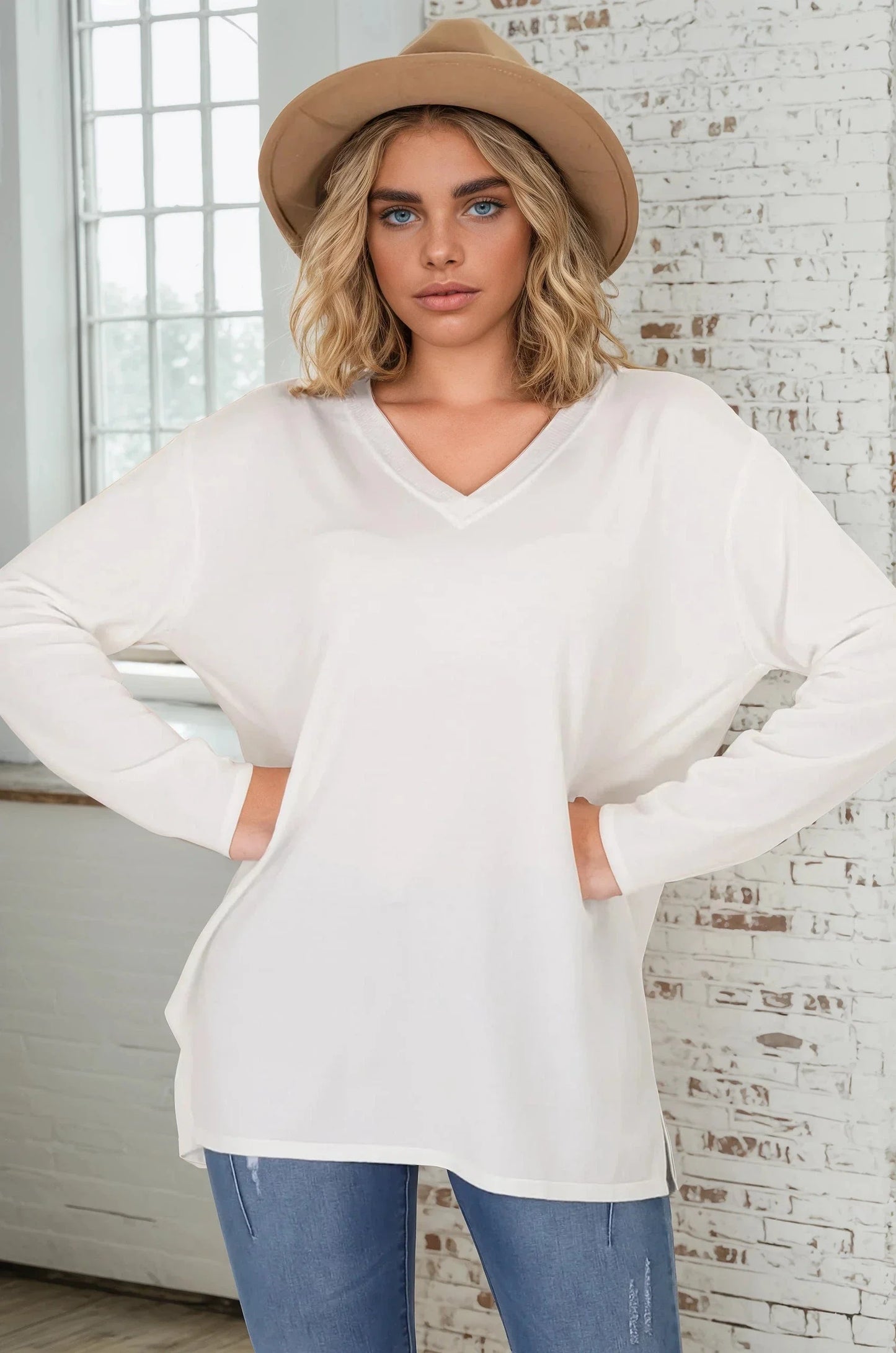 Mayanna Jumper - Light Weight V Neck Knit with Side Splits in Cream