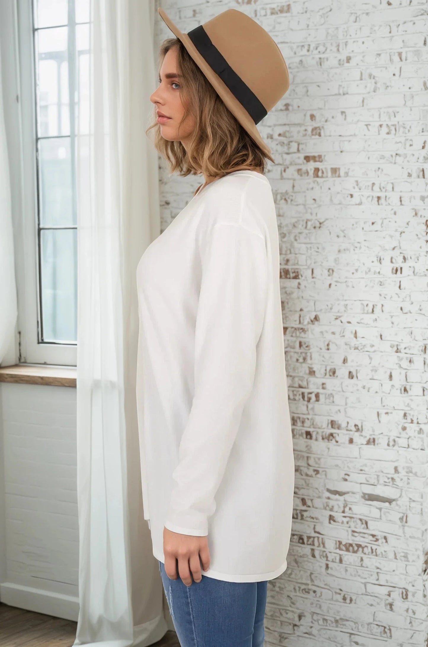 Mayanna Jumper - Light Weight V Neck Knit with Side Splits in Cream