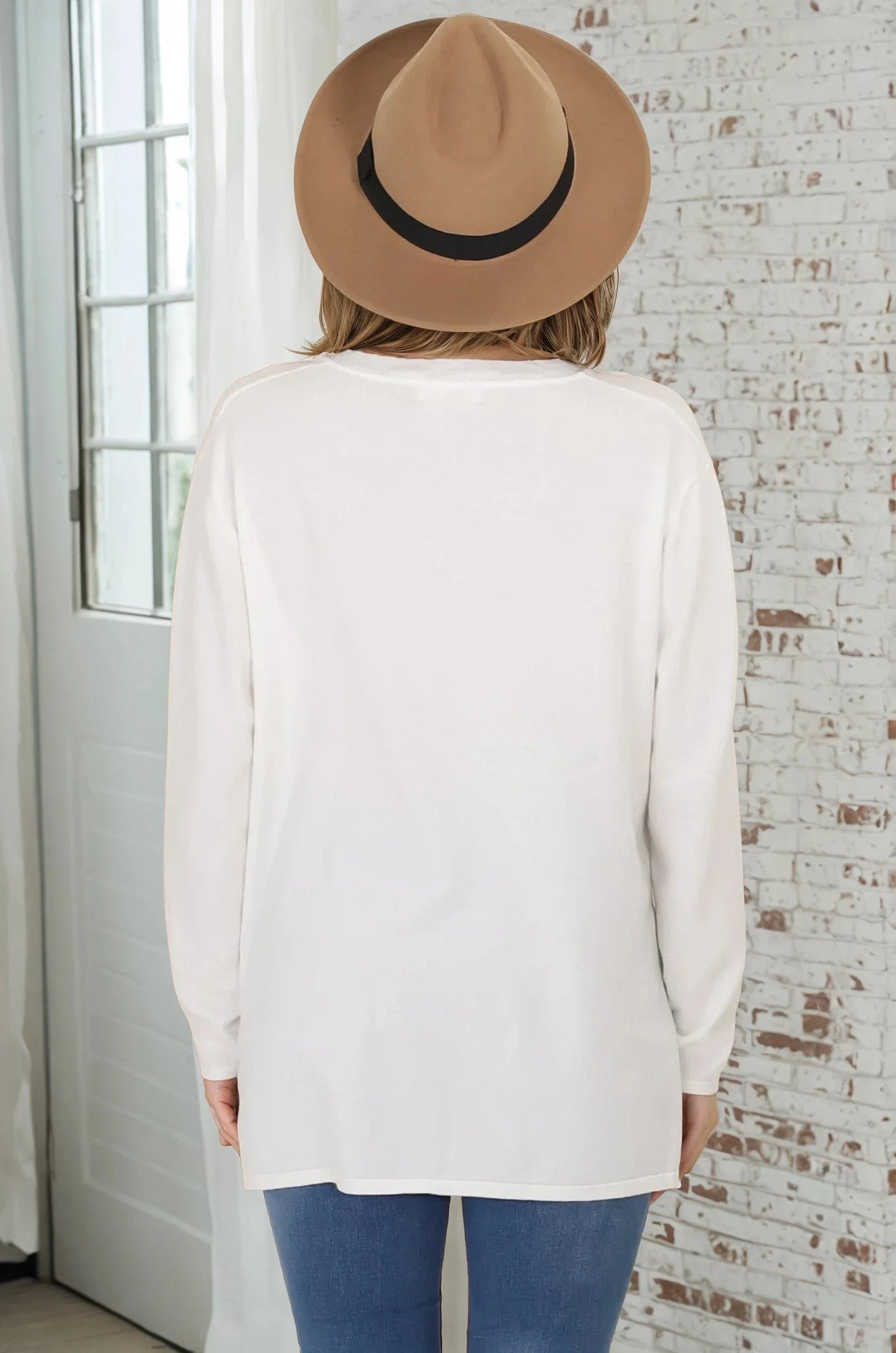 Mayanna Jumper - Light Weight V Neck Knit with Side Splits in Cream
