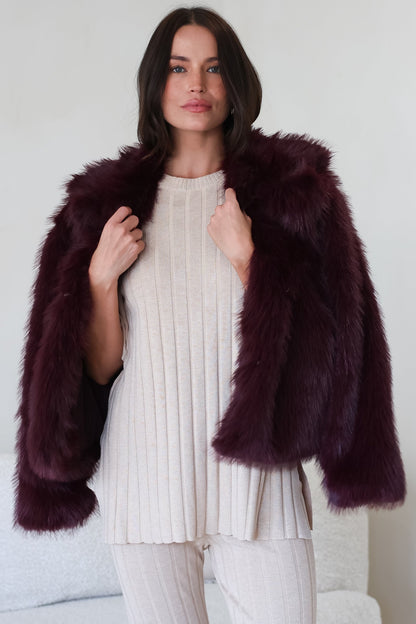 Letoile Coat - Notched Collar Faux Fur Jacket with Pockets in Burgundy