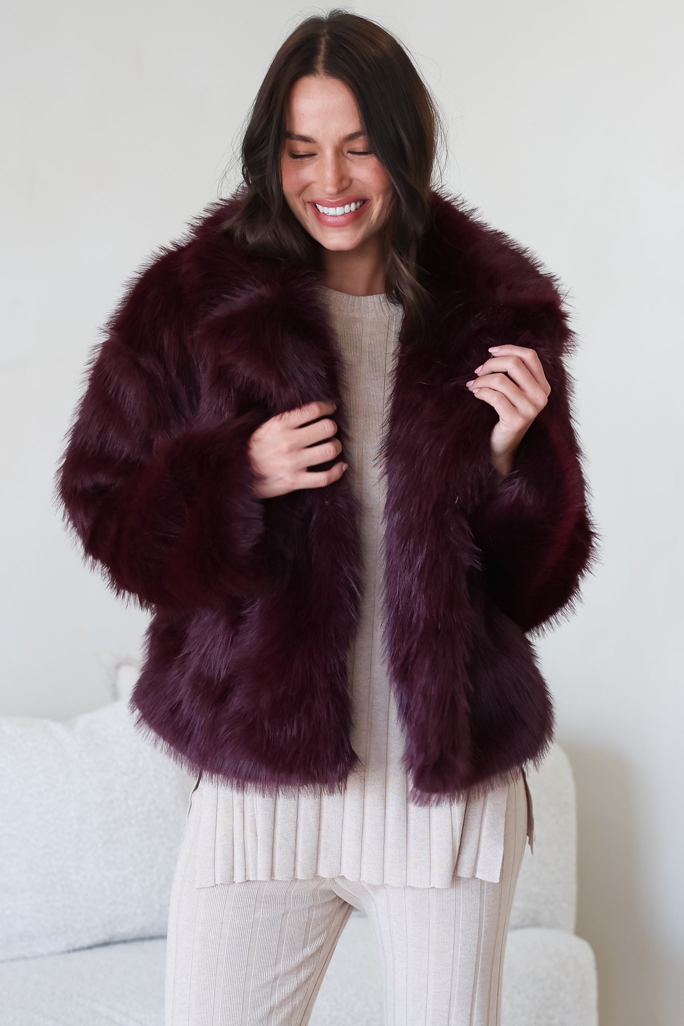 Letoile Coat - Notched Collar Faux Fur Jacket with Pockets in Burgundy