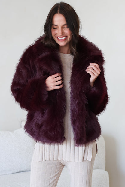Letoile Coat - Notched Collar Faux Fur Jacket with Pockets in Burgundy