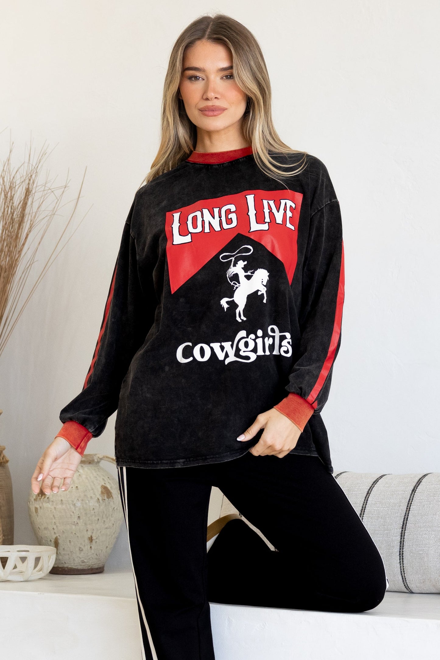 Long Live Cowgirls Long Sleeve Tee - Crew Neck Contrast Stripe Graphic T-Shirt in Black