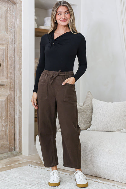 Lowen Barrel Jeans - Elasticated Waist Patch Pocket & Knee Detail Jeans in Chocolate