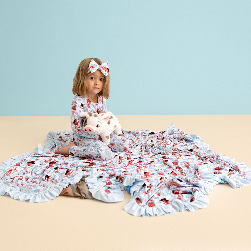 Disney Moana & Pua & Beach Snacks Ruffled Luxe Patoo® Blanket