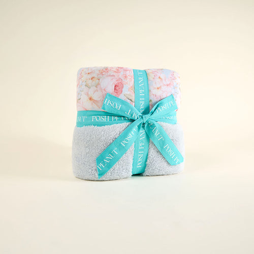 Rose Dreams Luxe Plush Patoo® Blanket