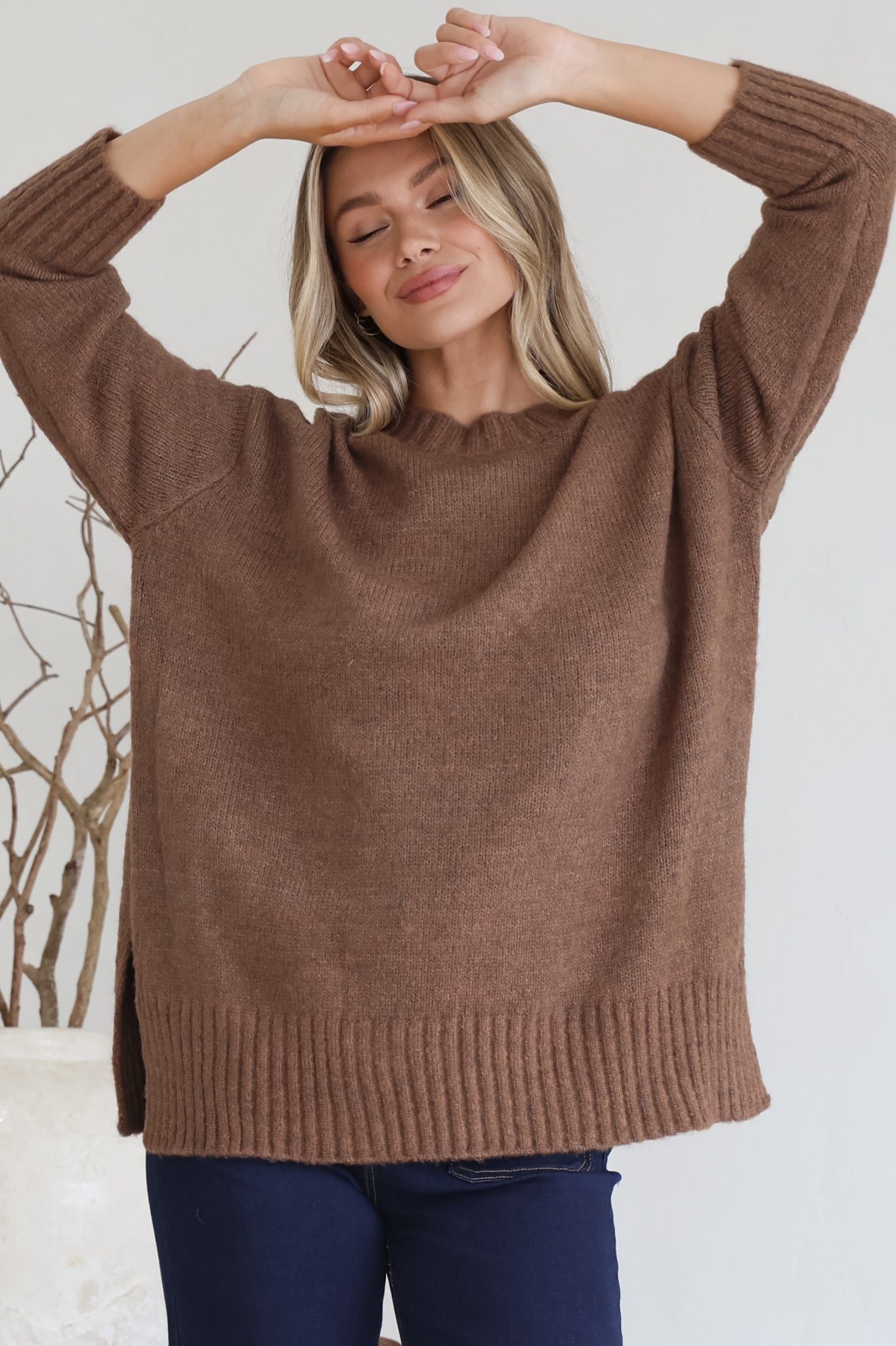 Sammy Jumper - Crew Neck Ribbed Shark Bite Hemline Jumper in Brown
