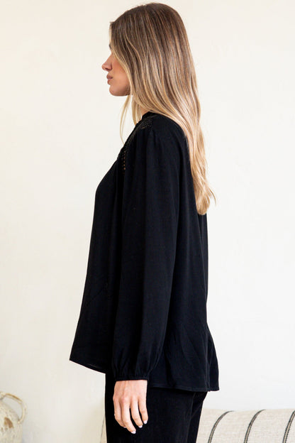 Sorbonne Top - Crew Neck Lace Splicing Pull Over with Balloon Sleeves in Black
