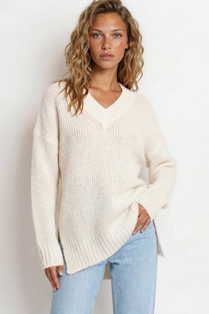 Thorne Jumper - V-Neck Ribbed Side Split Hemline Knit in Cream