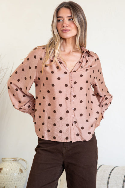 Yulissa Blouse - Wing Collar Button Down Scoop Hem Top in Pacey Spot Pink