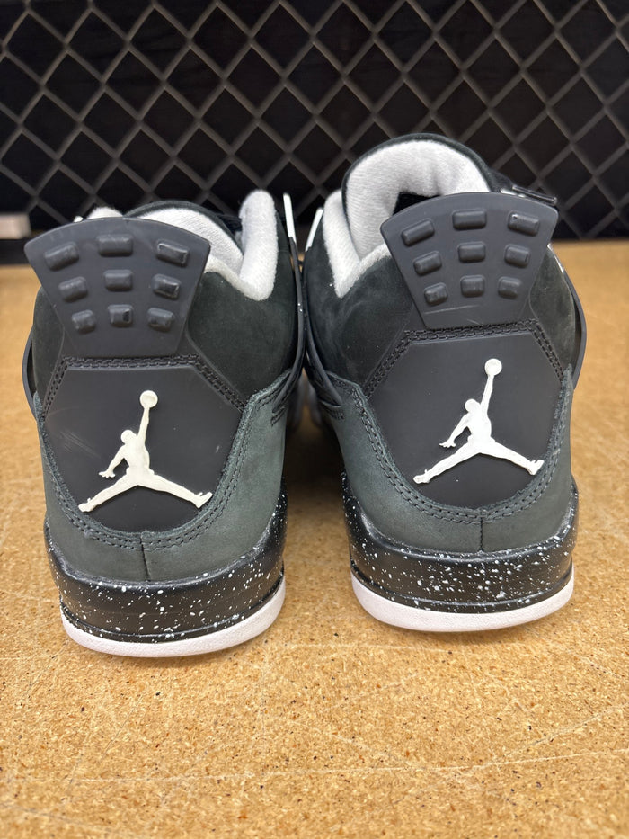 Air Jordan 4 Retro 'Fear' 2024 (Men 9.5) Used No Box