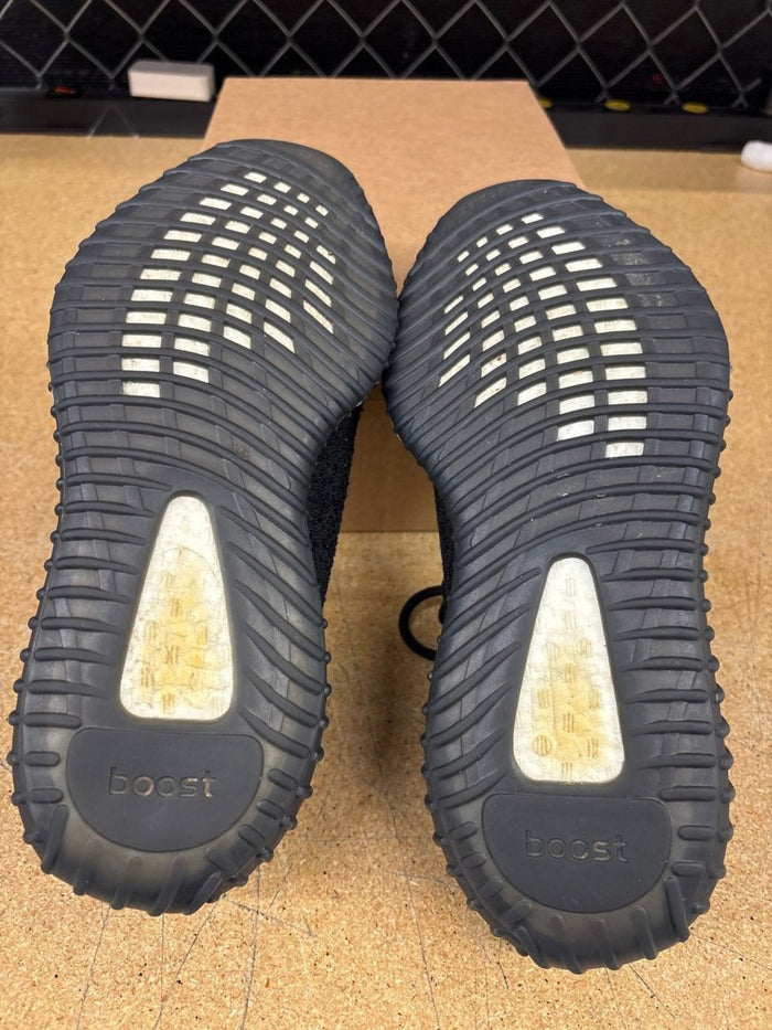 Yeezy 350 Core Red Men 8 Used - Sneakers - Jawns on Fire Sneakers & Shoes