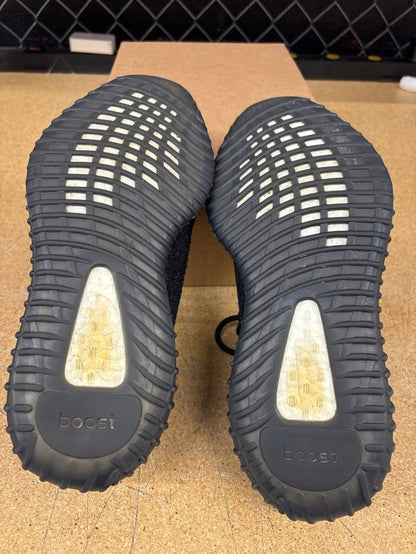 Yeezy 350 Core Red Men 8 Used - Sneakers - Jawns on Fire Sneakers & Shoes